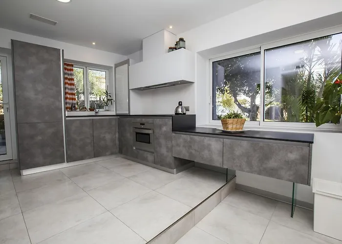 Apartment Carabeo San Salvador *