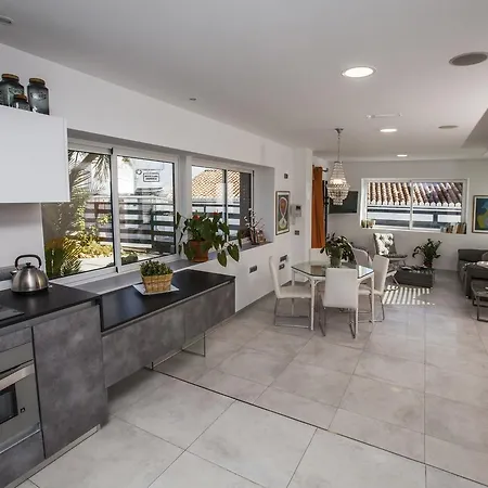 Carabeo San Salvador * Nerja